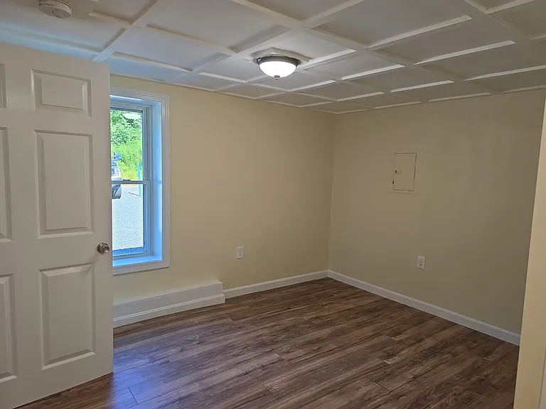 111 Maple St #B — Photo 12