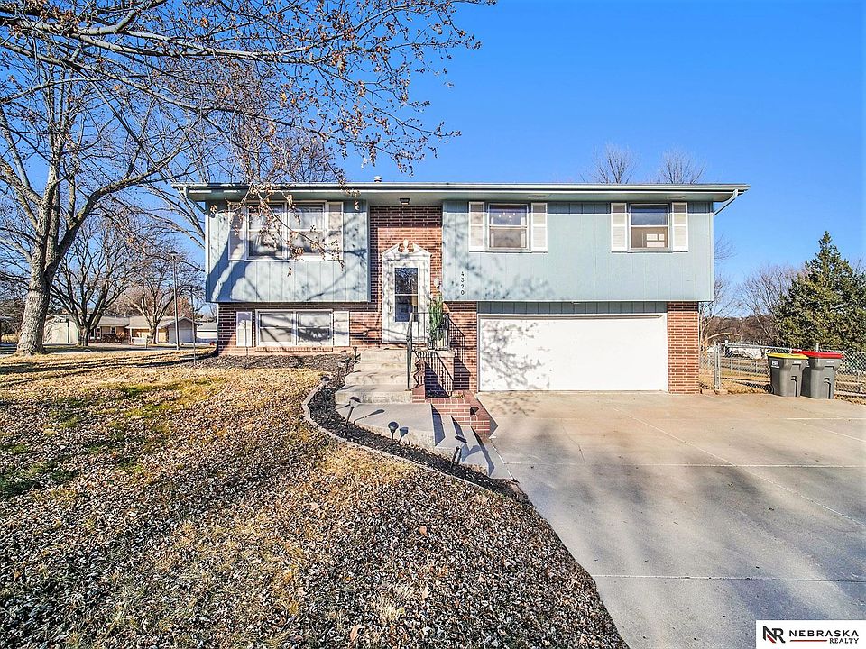 1st image of 4320 Briarpark Dr