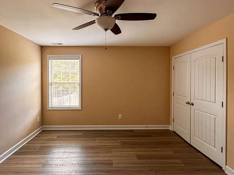 717 Saint Johns Loop — Photo 25