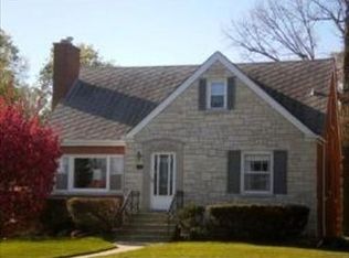 108 W Saint Charles Rd, Elmhurst, IL 60126