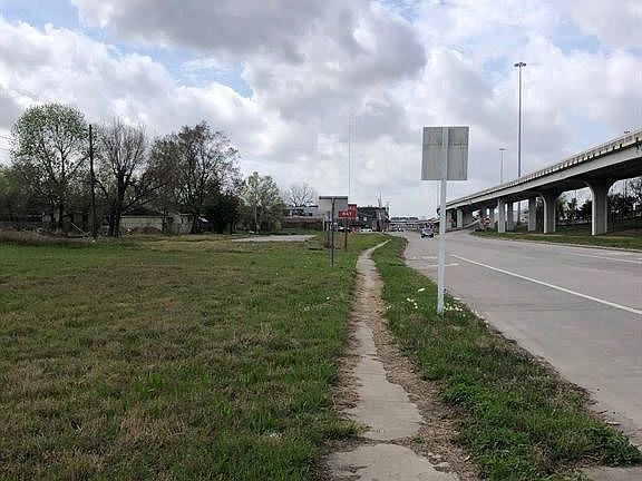 5th image of 1516 Eastex Fwy