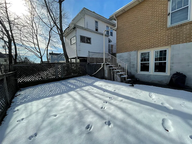 204 Rogers Ave N — Photo 31