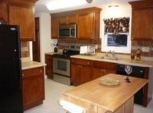 196 Colonial Rd, Plainfield, CT 06374