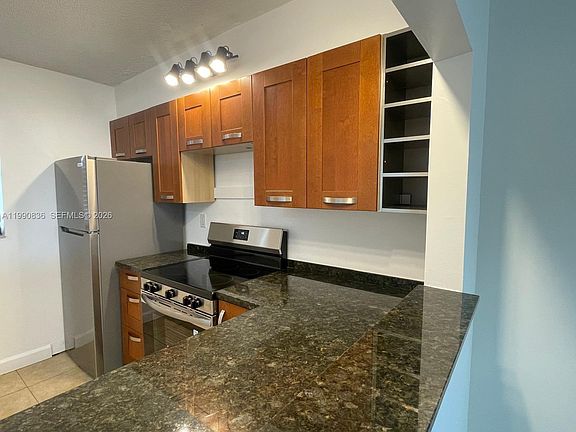 5th image of 3410 Foxcroft Rd APT 213