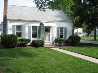 34 Mayflower Rd, Springfield, MA 01118