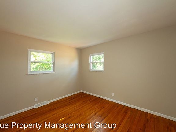 4th image of 11039 E 42nd St