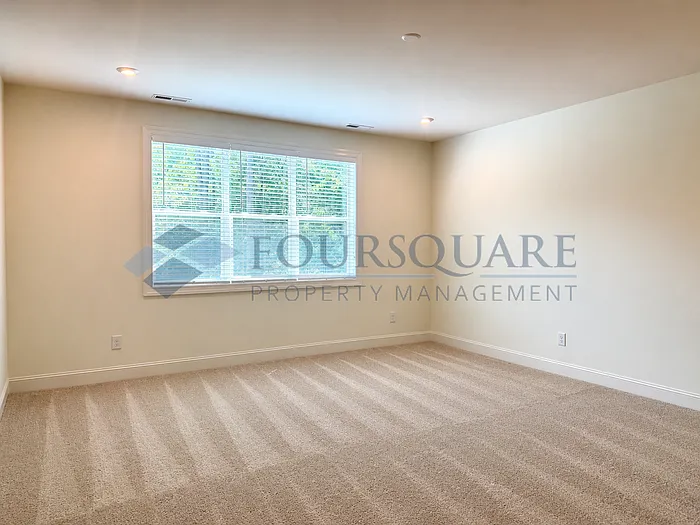 2204 Timberview Dr — Photo 37