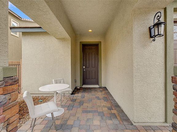 4th image of 165 Elexese Ct