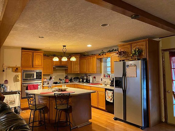 5th image of 1906 Lakeview Dr