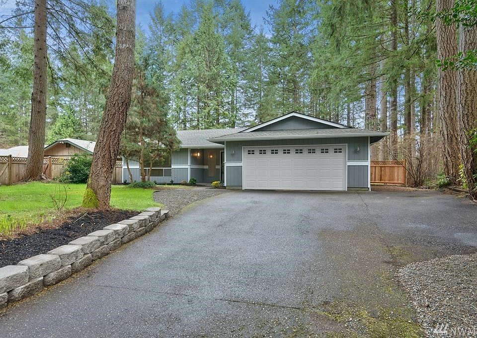 1st image of 14526 Holiday Dr N