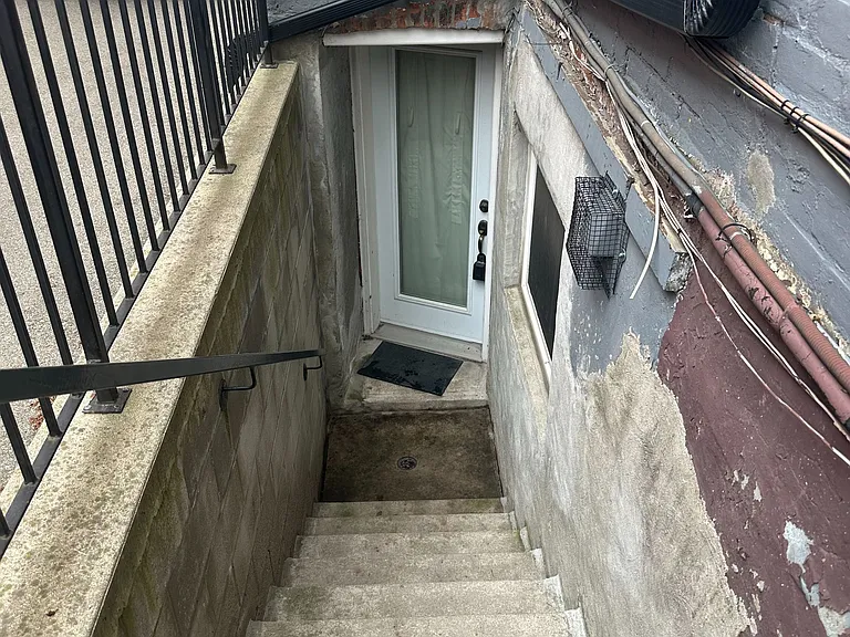 66 Mackenzie Cres #BASEMENT — Photo 15