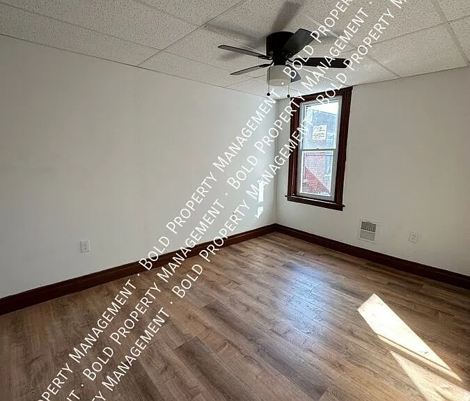 330 Chestnut St — Photo 5