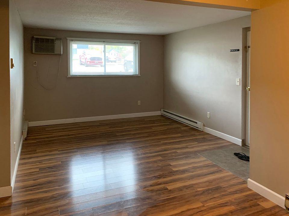 2nd image of 195-205 Siesta Dr #195-D