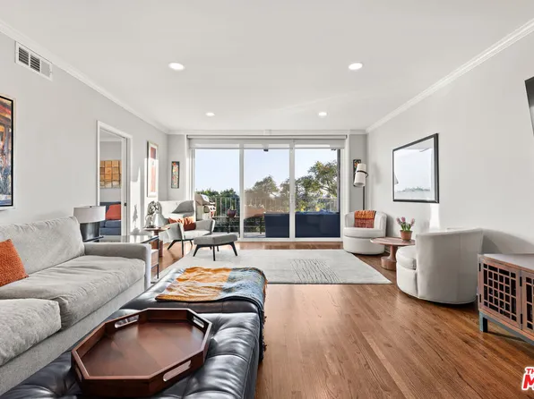 874 Hammond St APT 19, West Hollywood, CA 90069