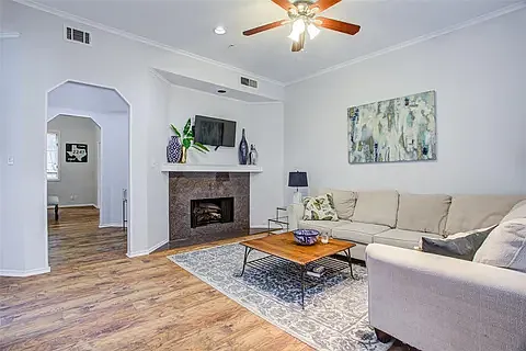 4040 Avondale Ave #301 — Photo 4