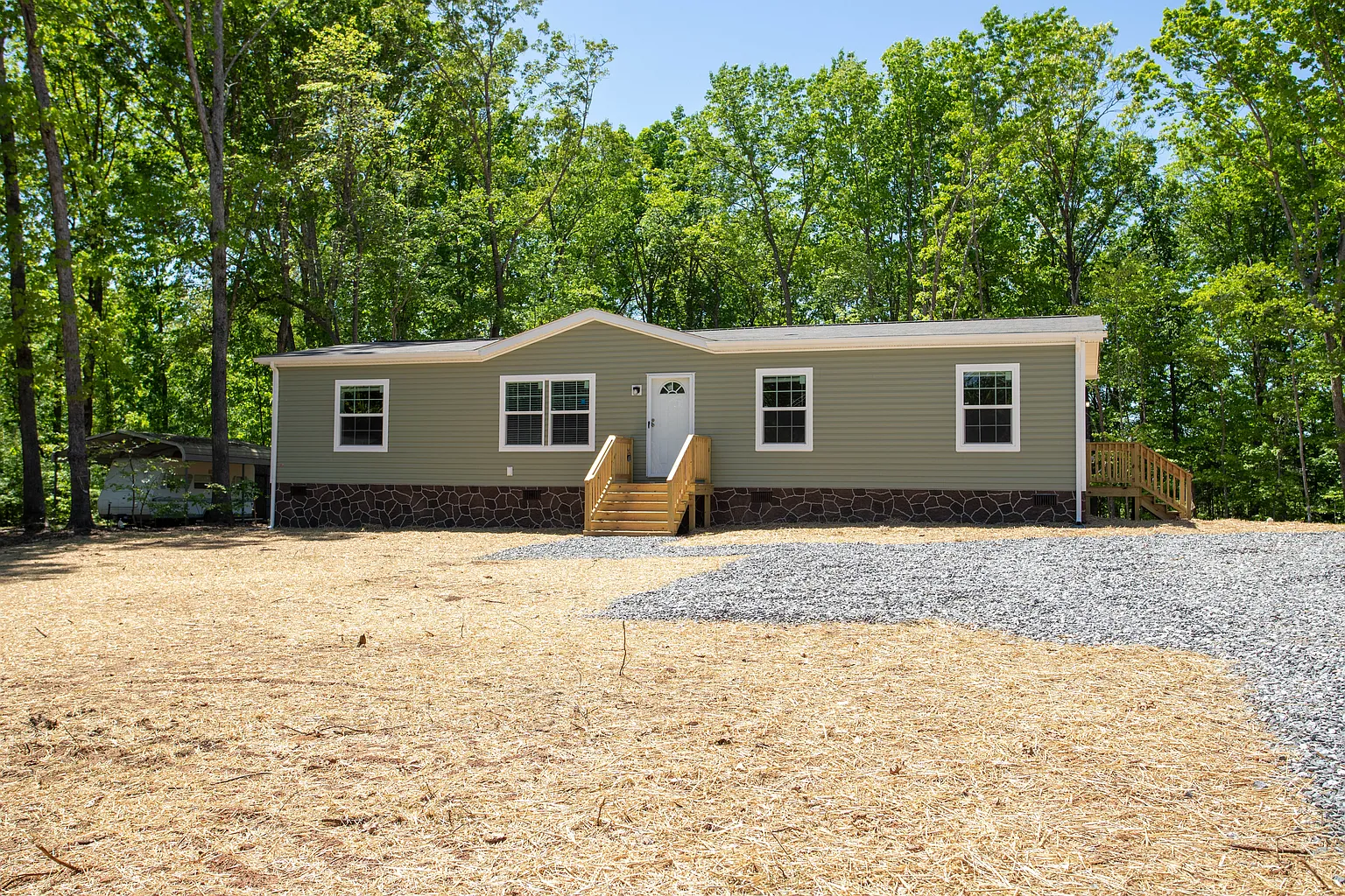 1432 Tollhouse Hwy photo 1