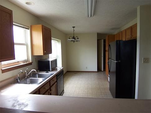 4th image of 3201 Bowfield Way