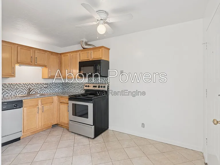 6 Riverside Blvd — Photo 7