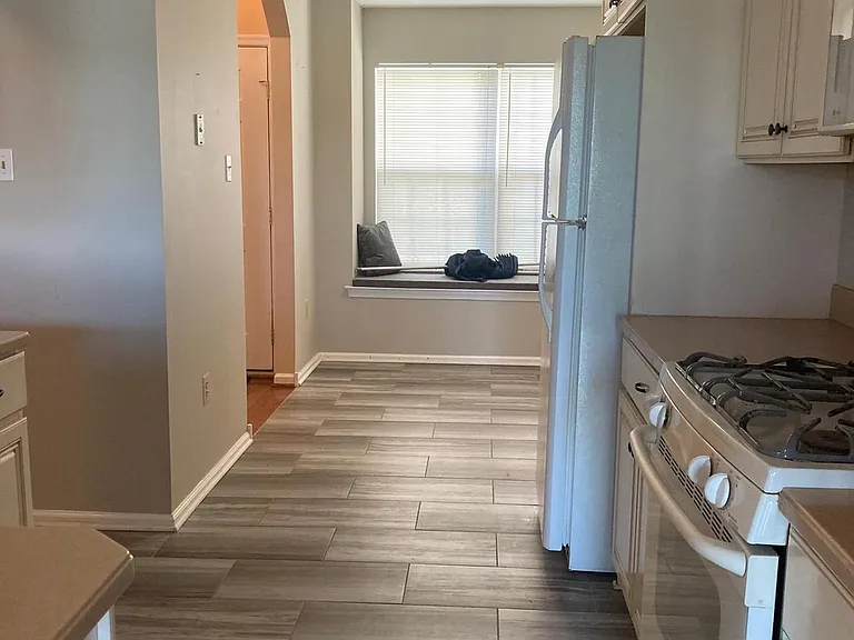 118 Madison Way — Photo 13