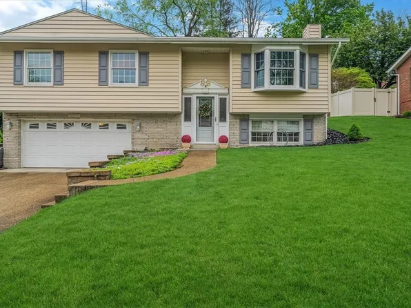 6520 Zupancic Dr, South Park, PA 15129