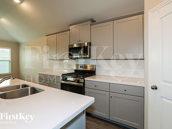 5th image of 301 Saguaro Dr