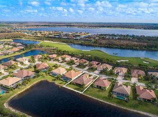 9754 Nickel Ridge Cir, Naples, FL 34120