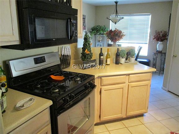 BLACK AND STAINLESS STEEL APPLIANCES