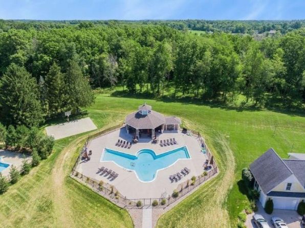 8655 Heron Ct #32, Watervliet, MI 49098