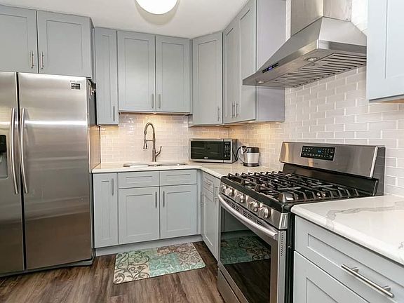 3rd image of 3330 Grove Ave #3 N