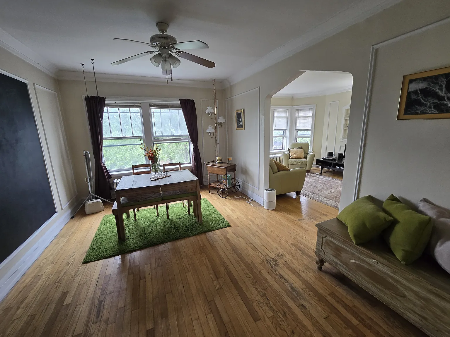 2 bed, 1200 sqft, $1,899 — Photo 2