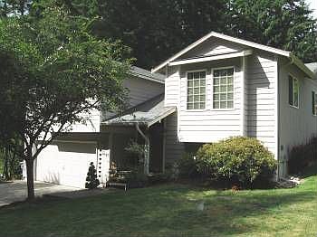 1st image of 14903 Holiday Dr NW