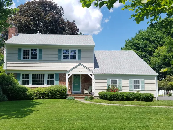 596 The Pkwy, Mamaroneck, NY 10543