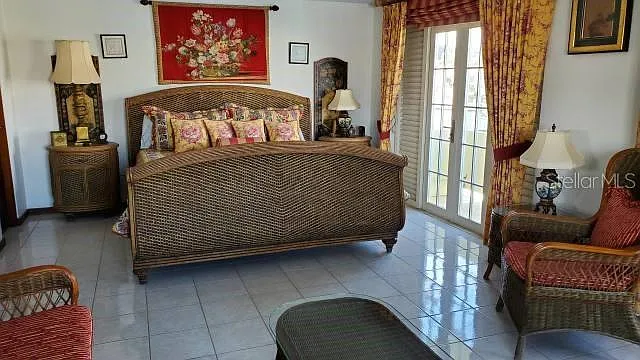 27 San Miguel — Photo 12