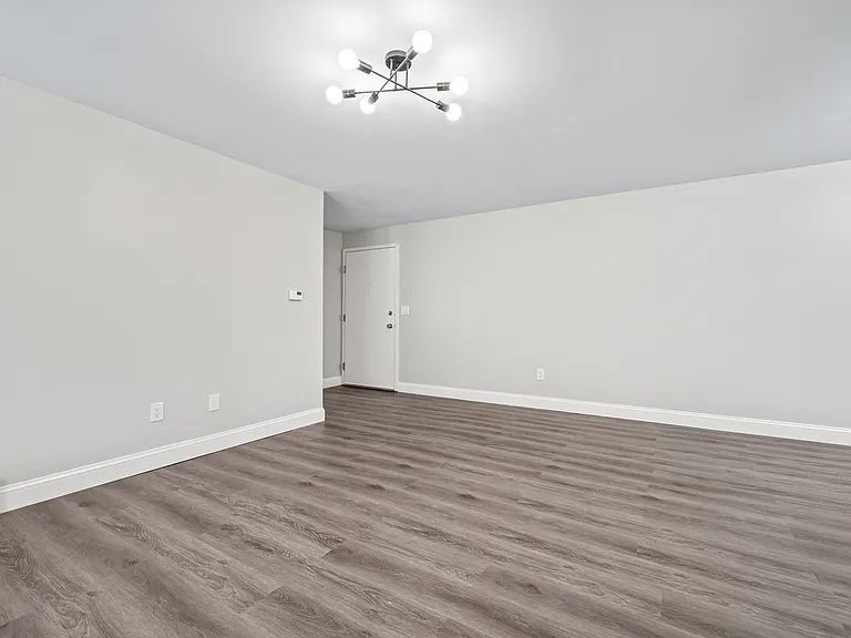 193 High St #B2 — Photo 12