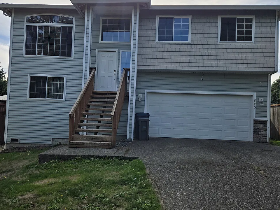 2210 189th Pl SW
