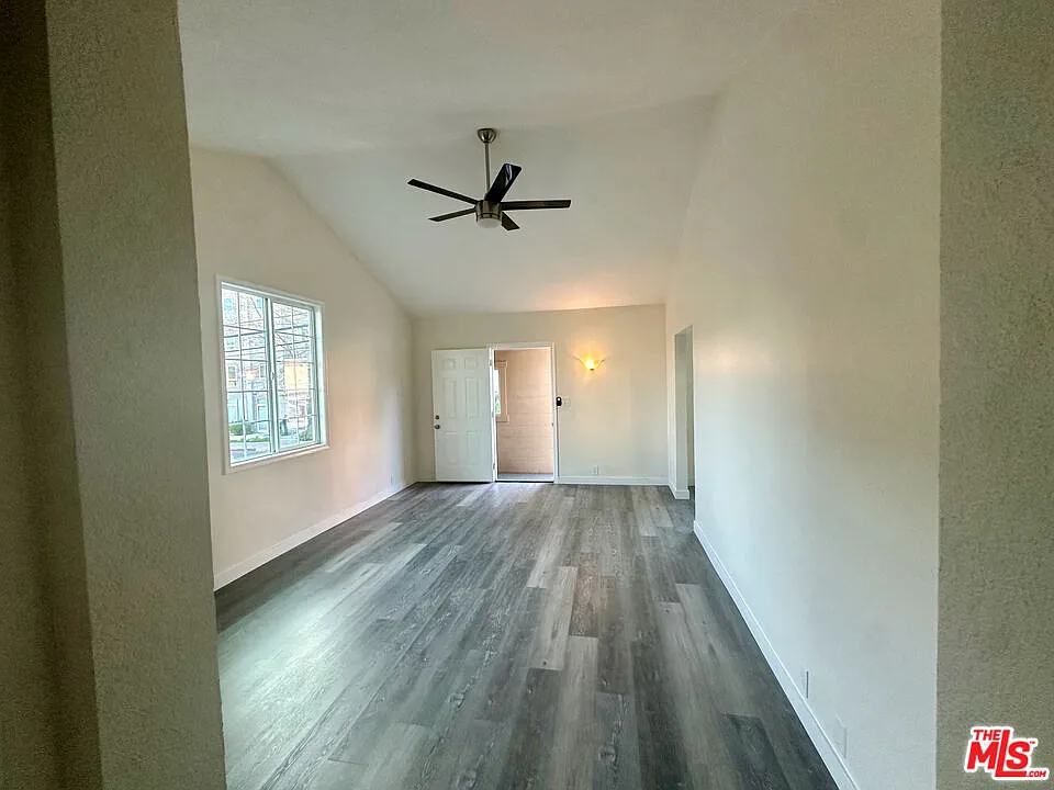 2 bed, 1.0 bath, $2,350 — Photo 3