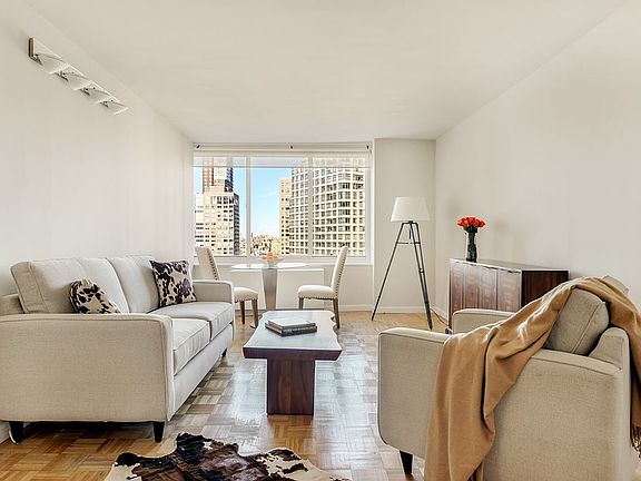2nd image of 61 W 62nd St APT 25A