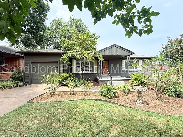 3737 E 37th Pl — Photo 1