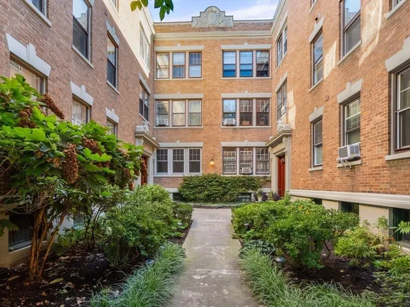 441 Washington St APT 2, Brookline, MA 02446