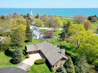 475 Windridge Dr, Racine, WI 53402