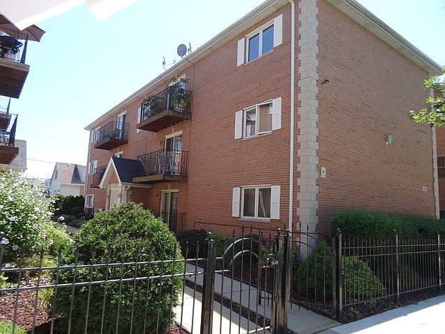 1st image of 4441 N Central Ave APT 2W