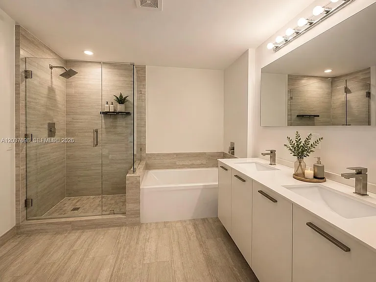 1300 Brickell Bay Dr #1904 — Photo 17