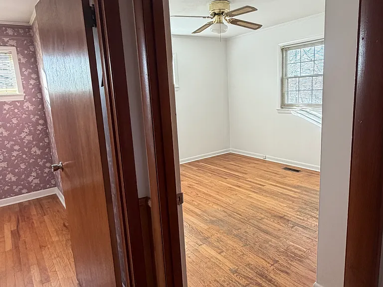 9616 Brewer Dr — Photo 42