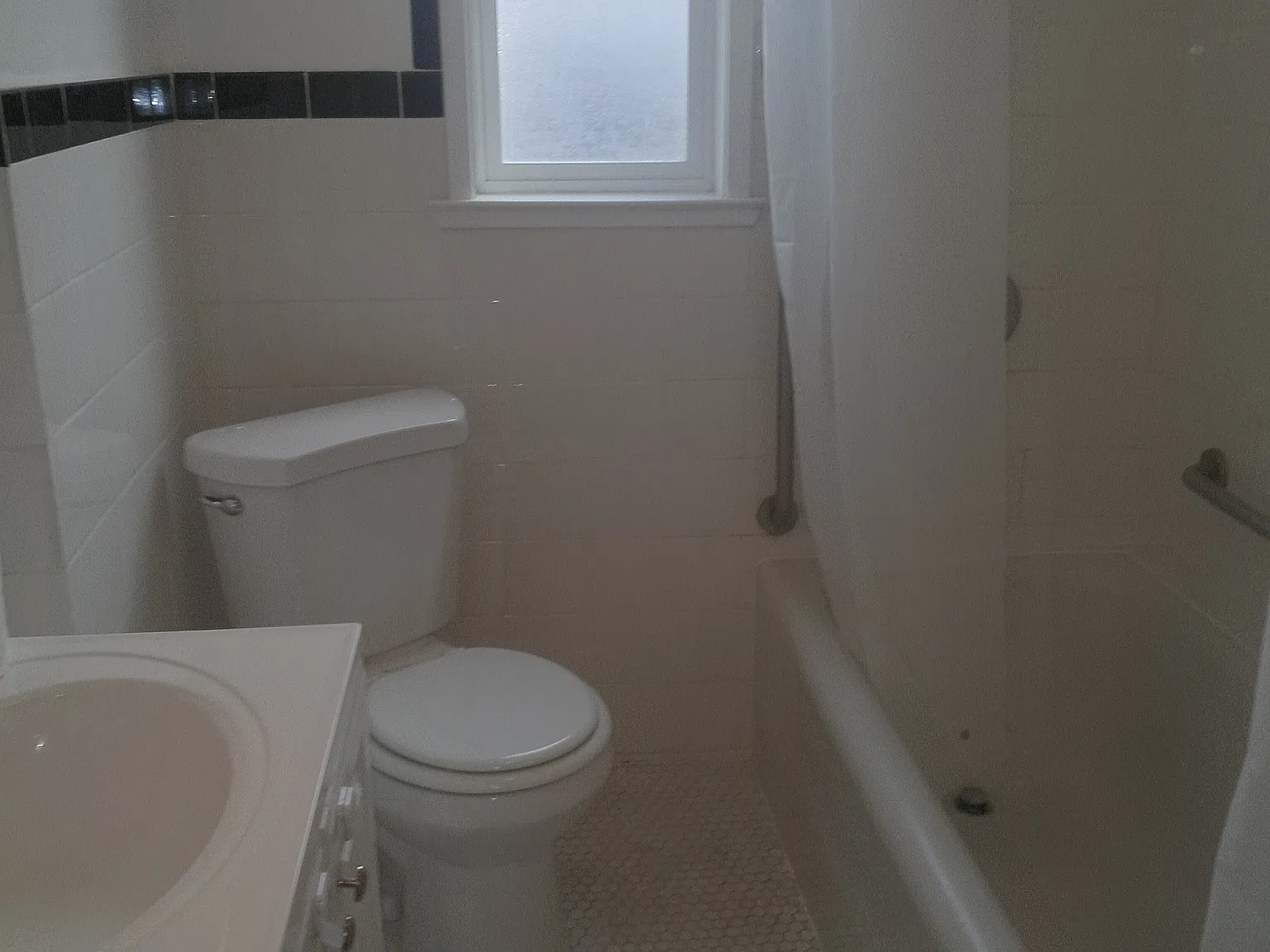 3 bed, 1489 sqft, $2,300 — Photo 2