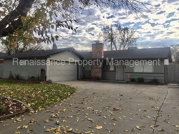 2nd image of 454 E Beverly Pl