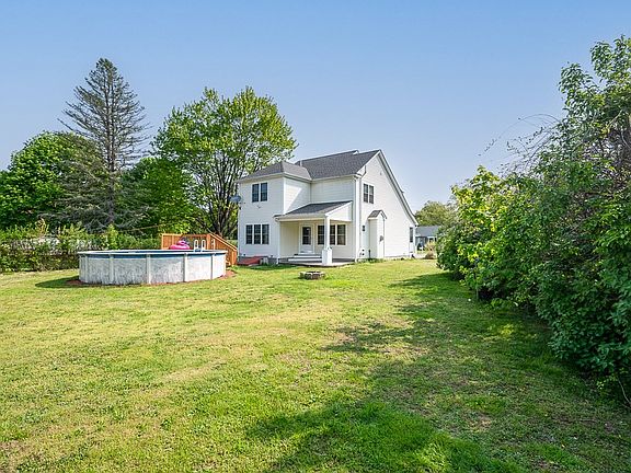 3rd image of 89 Grace Ave