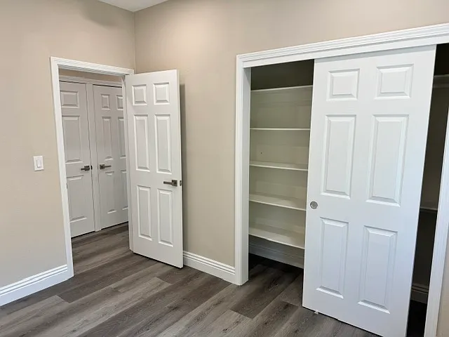 4048 Rockford Dr — Photo 11