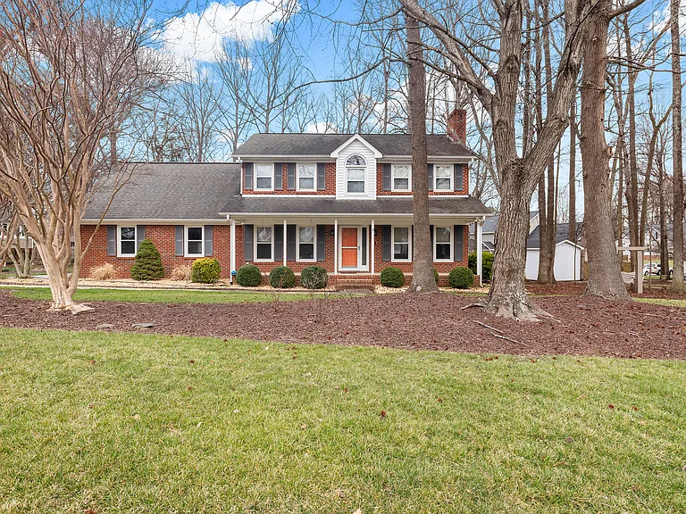 502 Westfield Ln — Photo 1