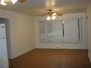 3rd image of 2316 Greenlawn Ave