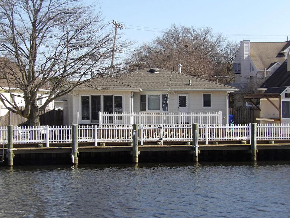 1st image of 3162 Windsor Ave